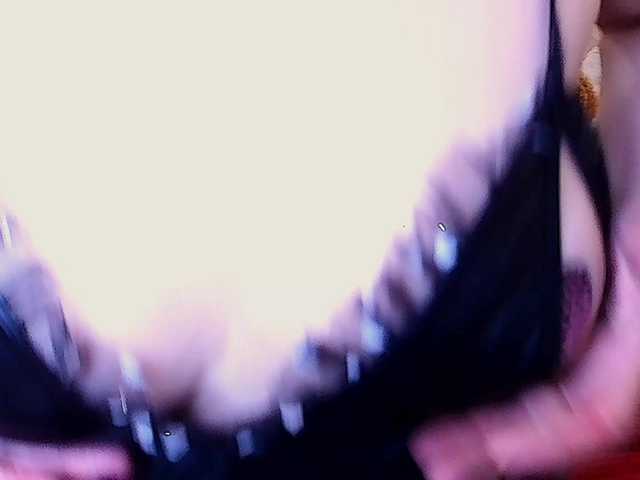 SaraSmith live cam on BongaCams