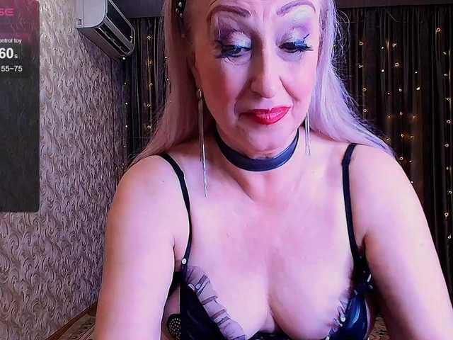 SaraSmith live cam on BongaCams