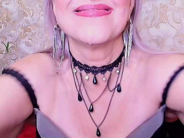 SaraSmith live cam on BongaCams