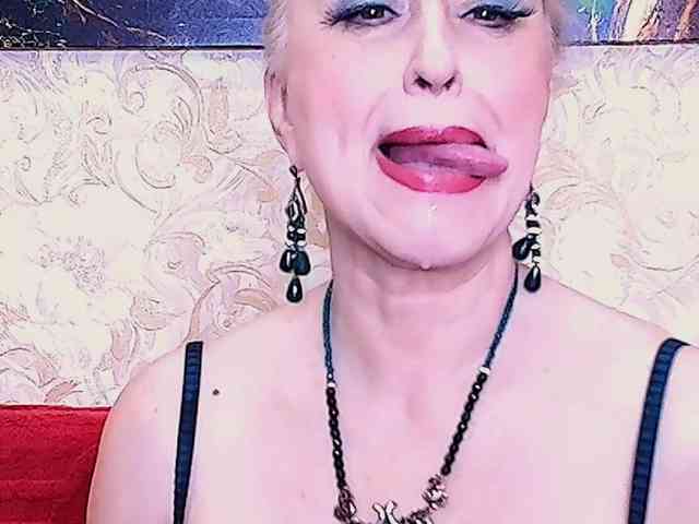 SaraSmith webcam