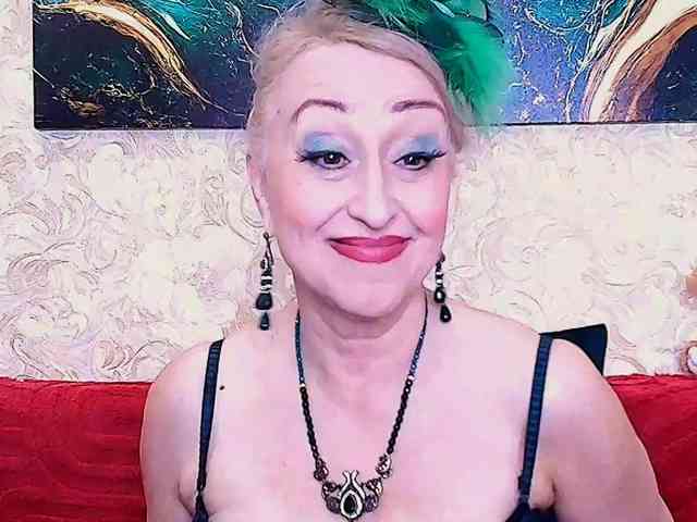 SaraSmith Live Webcam on BongaCams