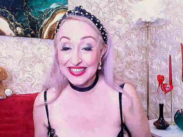 SaraSmith webcam