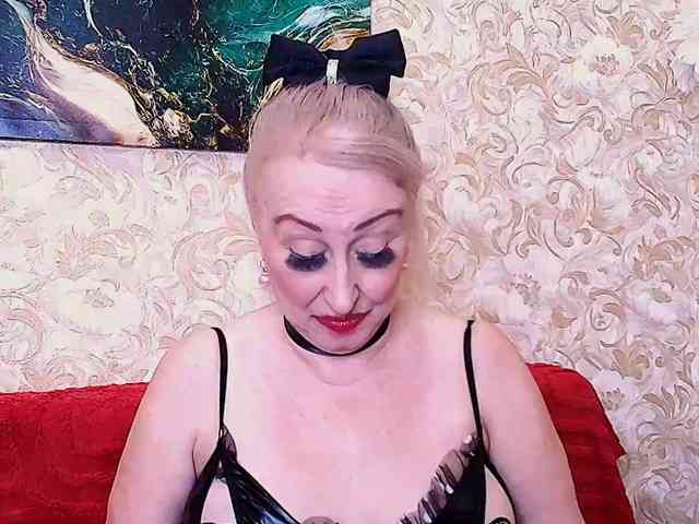 SaraSmith Live Webcam on BongaCams