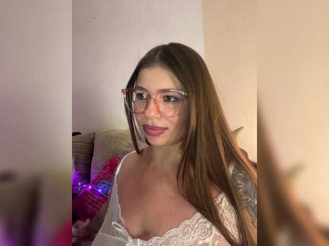 ELIZABETH-PLANET live cam on BongaCams