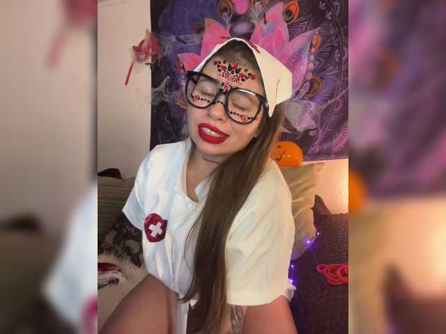 ELIZABETH-PLANET live cam on BongaCams