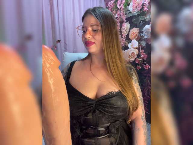 ELIZABETH-PLANET live cam