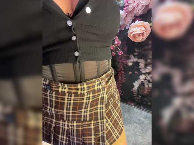 ELIZABETH-PLANET live webcam show