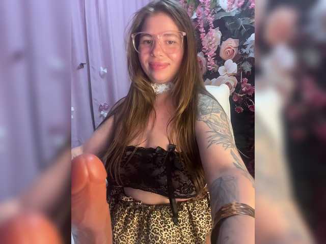 ELIZABETH-PLANET live cam on BongaCams