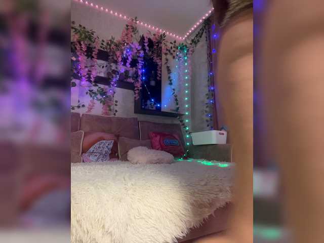 ELIZABETH-PLANET live cam on BongaCams