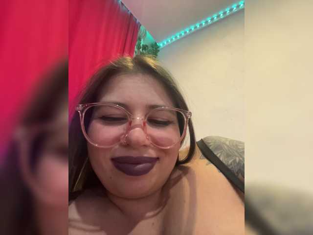 ELIZABETH-PLANET live cam preview