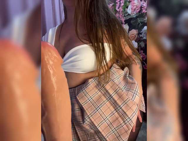 ELIZABETH-PLANET live webcam show