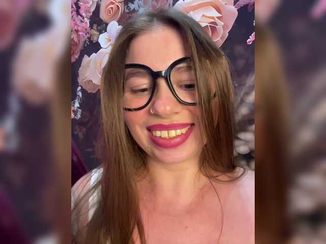 ELIZABETH-PLANET live webcam show
