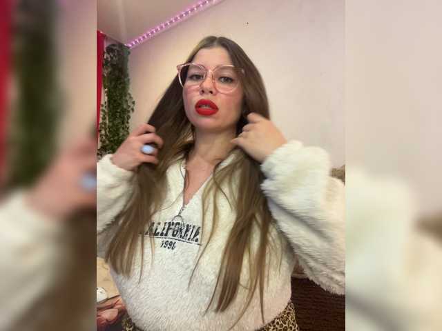 ELIZABETH-PLANET live cam on BongaCams