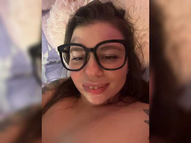 ELIZABETH-PLANET live cam preview