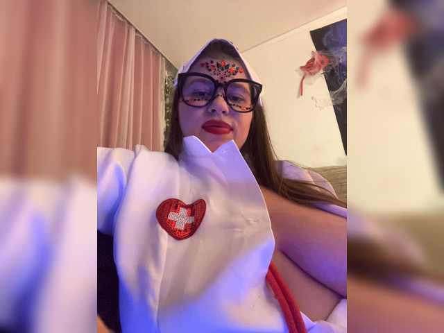 ELIZABETH-PLANET live cam on BongaCams