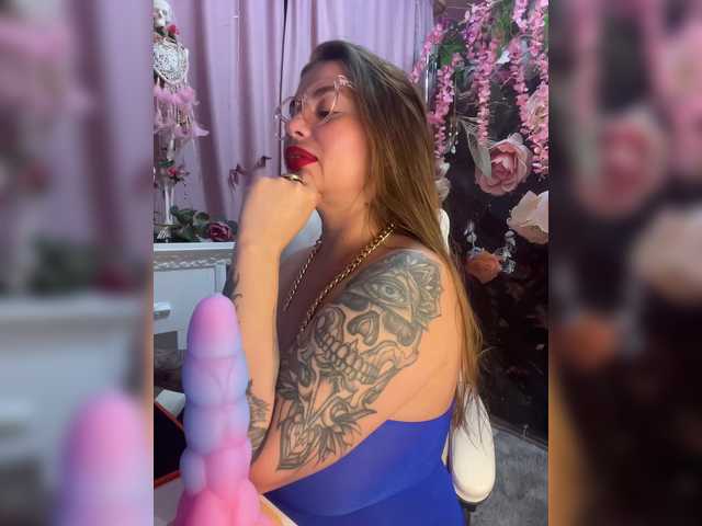 ELIZABETH-PLANET live cam on BongaCams