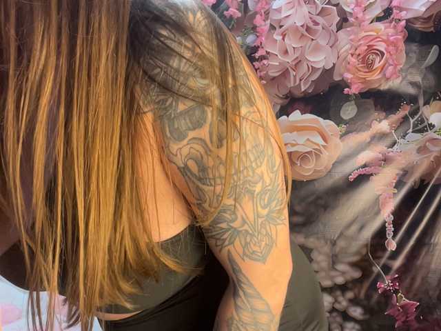 ELIZABETH-PLANET live cam