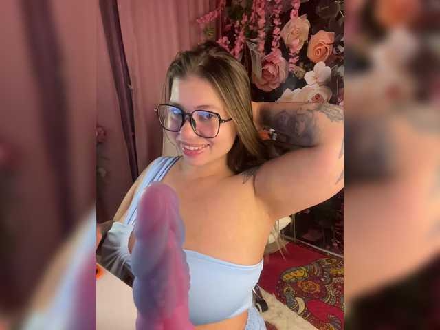 ELIZABETH-PLANET live cam on BongaCams