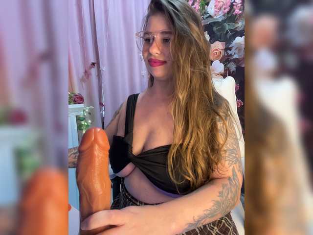 ELIZABETH-PLANET live webcam show