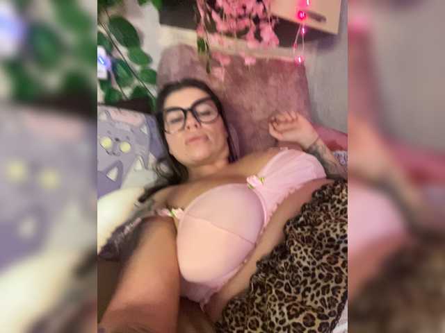 ELIZABETH-PLANET live cam on BongaCams