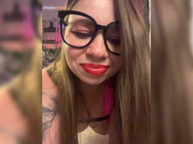 ELIZABETH-PLANET live cam on BongaCams