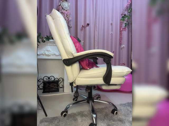 ELIZABETH-PLANET live cam on BongaCams