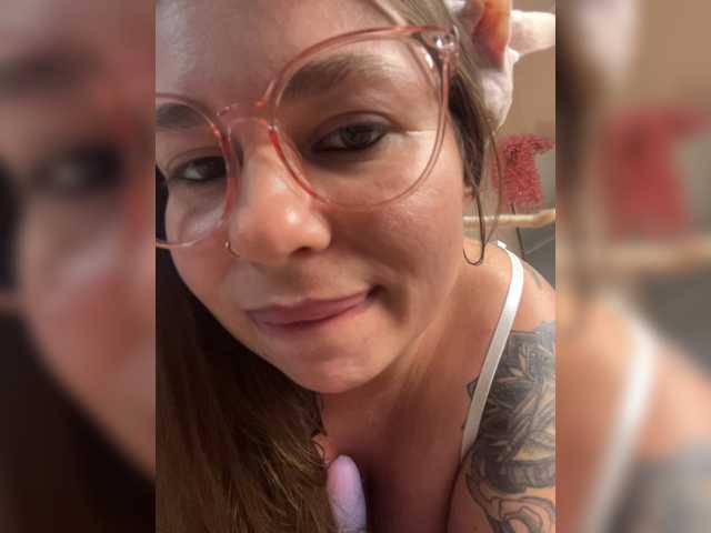 ELIZABETH-PLANET live cam preview