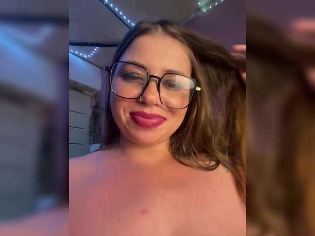 ELIZABETH-PLANET live cam on BongaCams