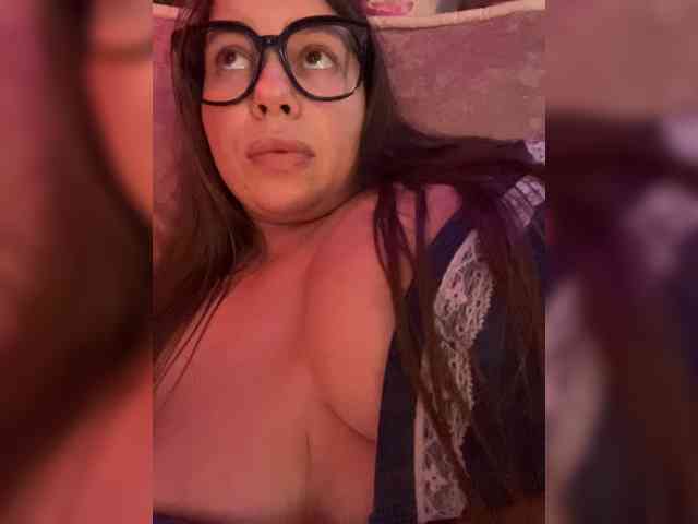 ELIZABETH-PLANET Live Webcam on BongaCams