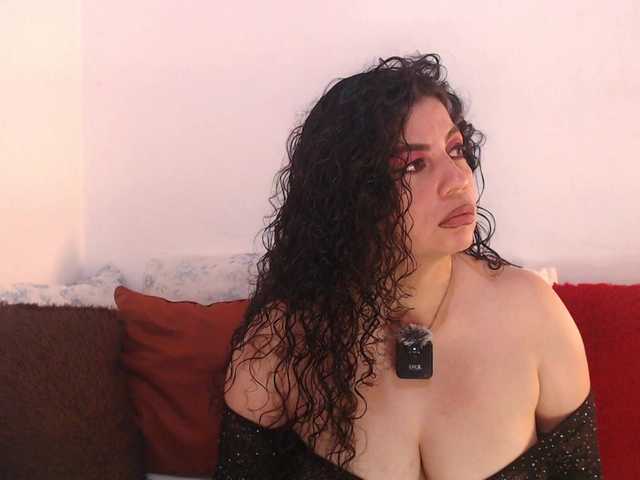 adelen-smith live cam on BongaCams
