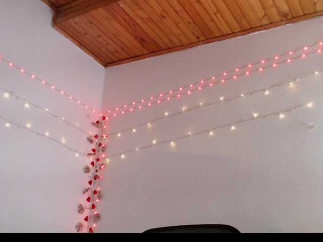 adelen-smith's BongaCams show and profile