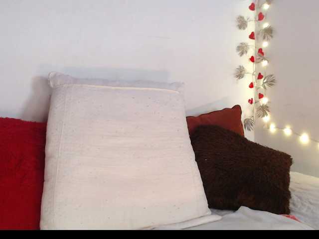 adelen-smith's BongaCams show and profile