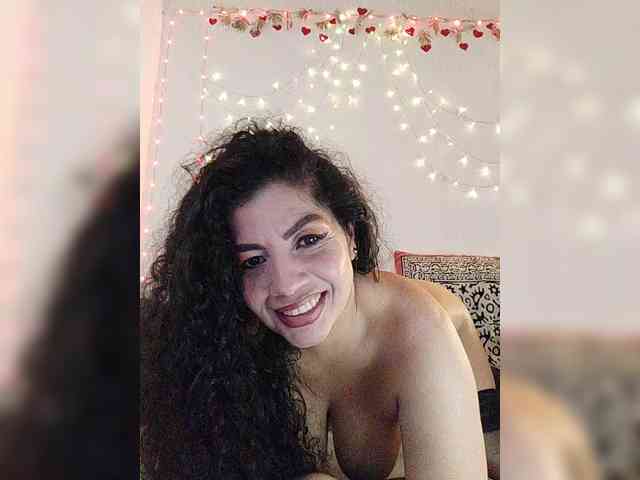 adelen-smith Live Webcam on BongaCams