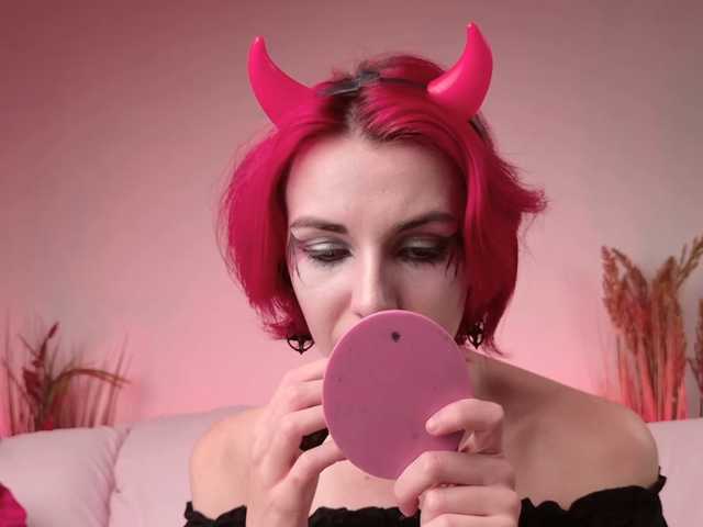 ShenRi, live now on BongaCams