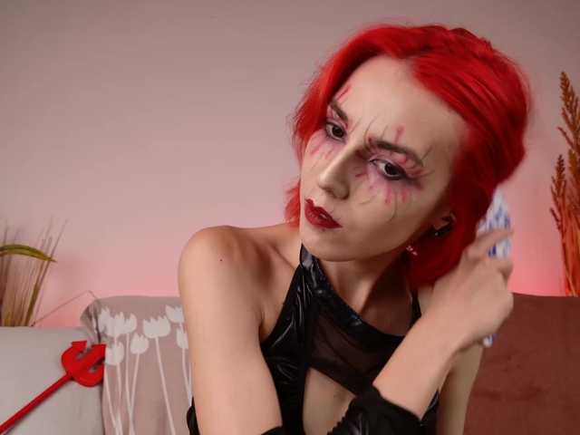 ShenRi live webcam show