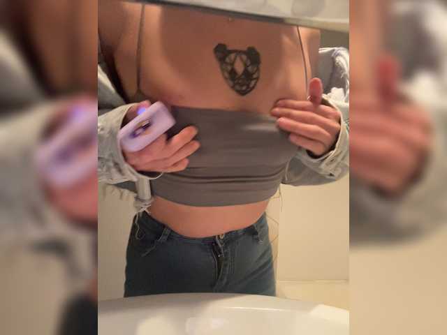 Danilovea live cam on BongaCams