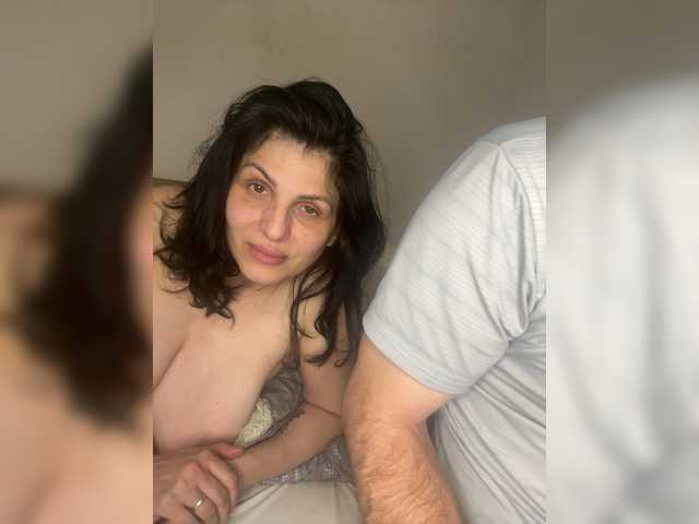 Irina423's BongaCams show and profile