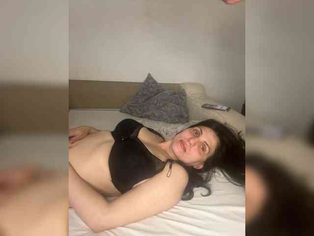 Irina423 Live Webcam on BongaCams