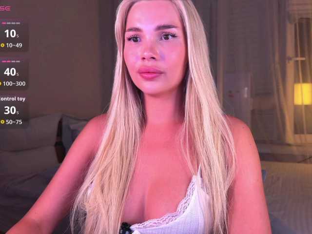 AlexaRayS live cam on BongaCams