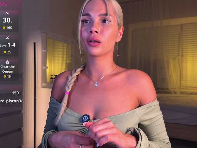 AlexaRayS live cam on BongaCams