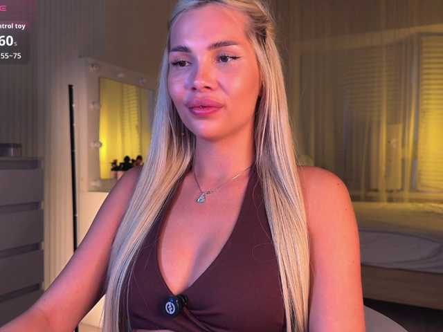AlexaRayS live cam on BongaCams