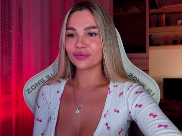 AlexaRayS's BongaCams show and profile