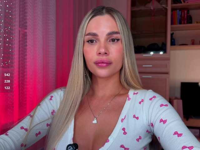 AlexaRayS's BongaCams show and profile