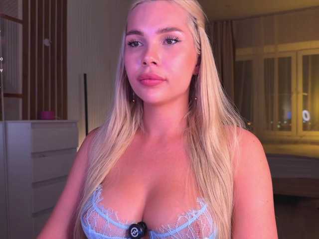 AlexaRayS live cam on BongaCams