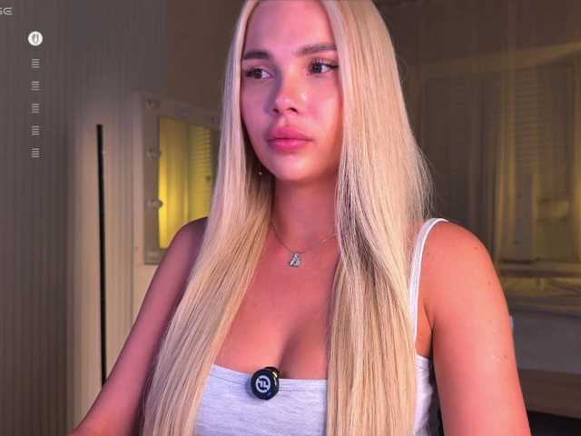 AlexaRayS live cam on BongaCams