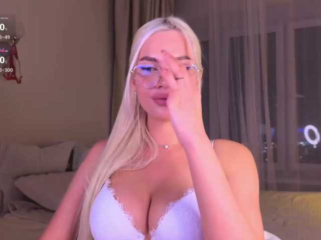 AlexaRayS live cam on BongaCams