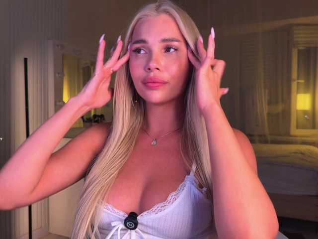 AlexaRayS live cam on BongaCams