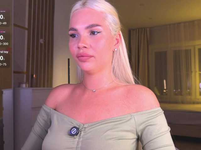 AlexaRayS live cam on BongaCams