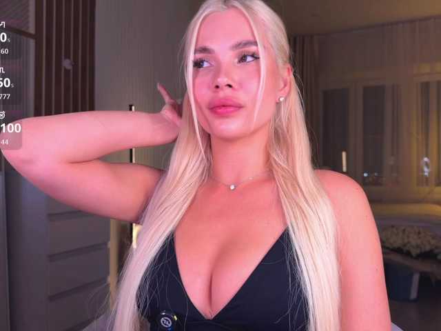 AlexaRayS live cam on BongaCams