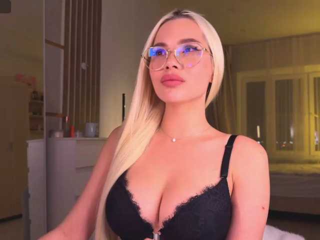 AlexaS_ live cam on BongaCams